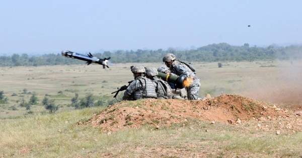 Javelin missile