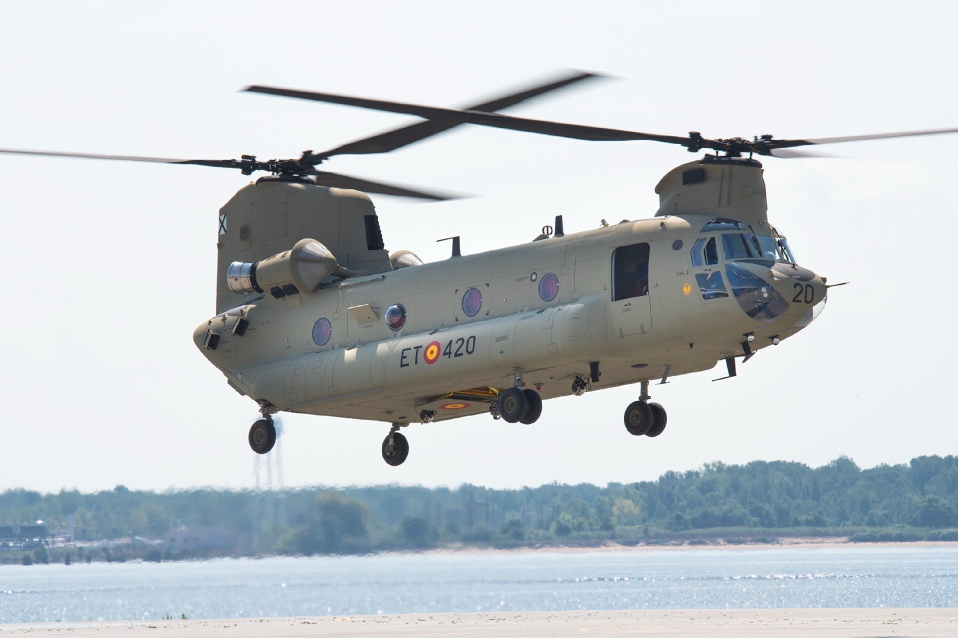 Boeing delivers first upgraded CH-47 Chinook helicopter to the Spanish Army