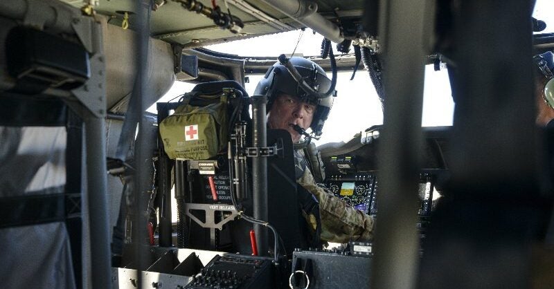 Illinois Army National Guard gets UH-60V Black Hawk helicopters - Vimarsana News
