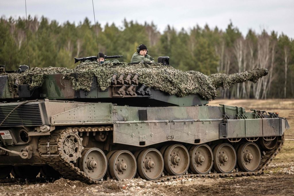 14 tankov Leopard 2 darovalo Ukrajine Holandsko a Dánsko