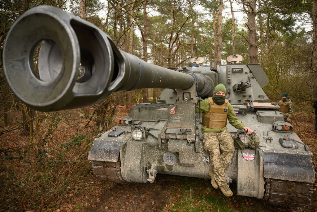 An Ukrainian 155mm artillery shell. : r/Military