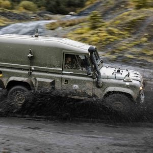 Land Rover Wolf