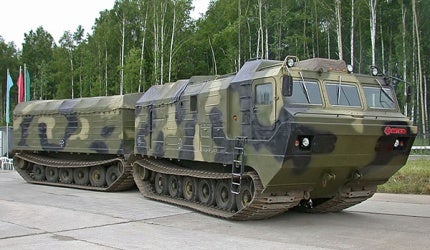 Veículo sobre rastos articulado DT-30 Vityaz